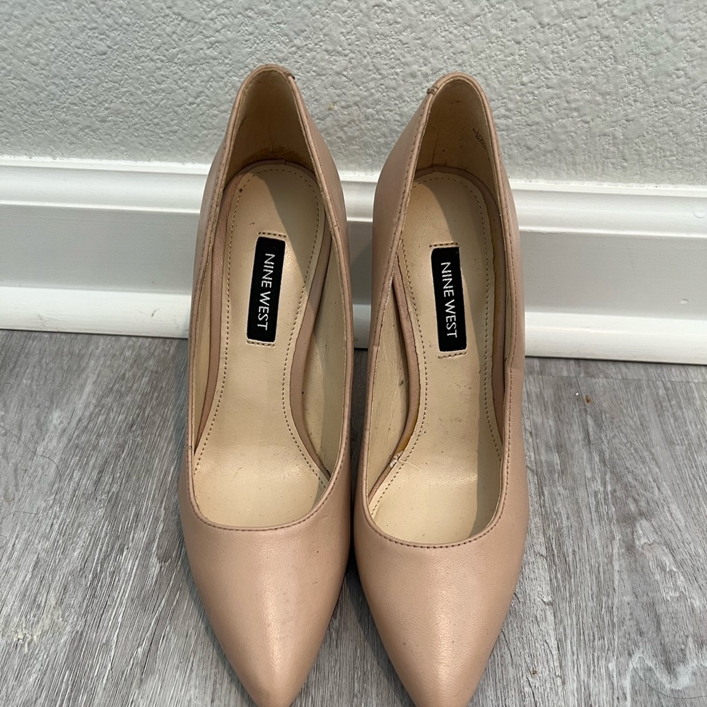 Tan Nine West heels size 5 1/2